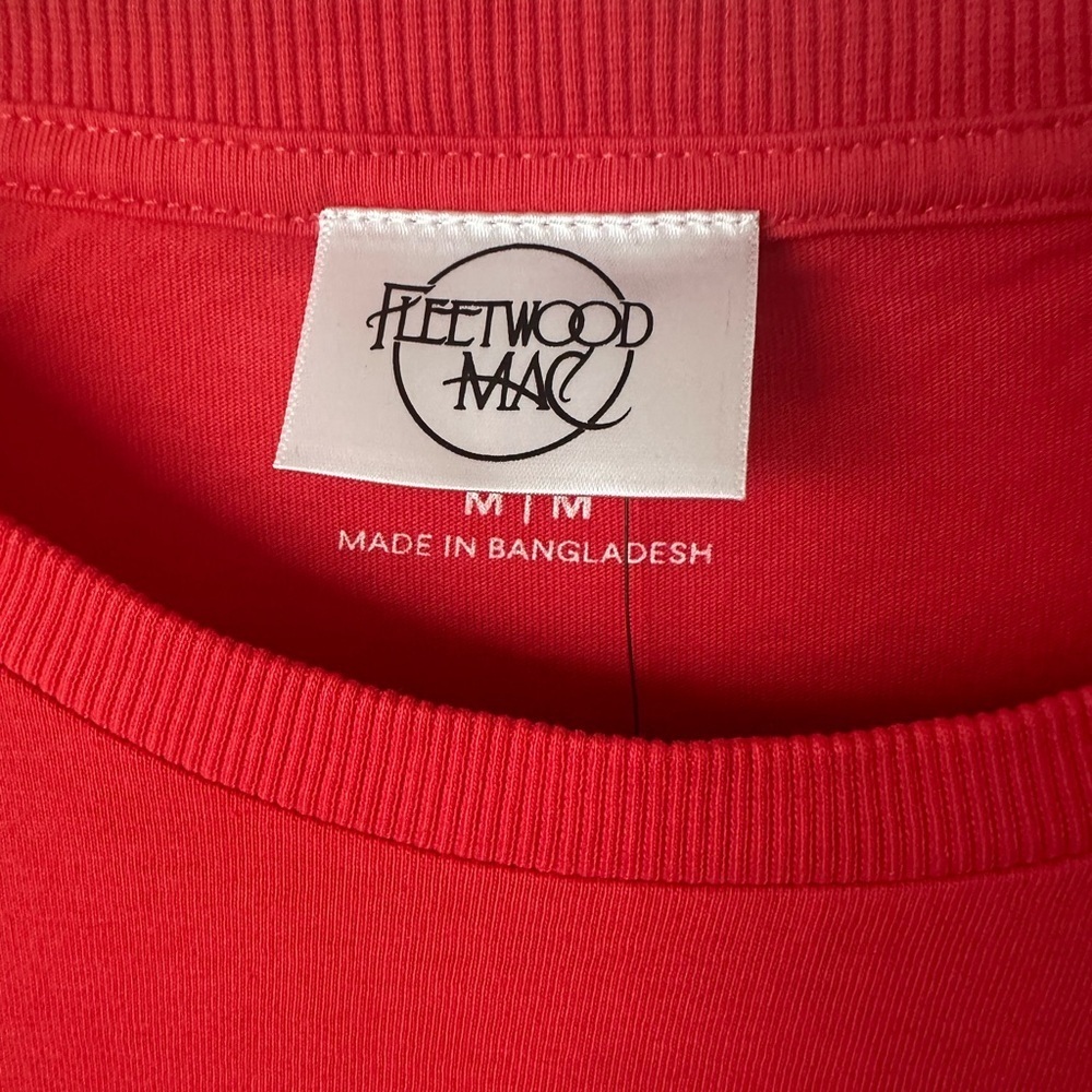 Fleetwoodmac Rumors Red Graphic Medium Short Sleeves Casual Summer BNWT - Picture 3 of 4